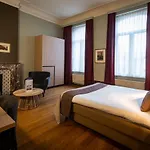 La Des Fleurs Hotel