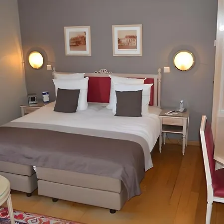 Hotel La Des Fleurs