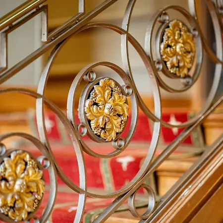 Hotel La Des Fleurs