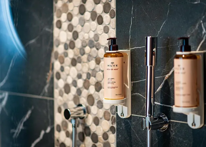 La Des Fleurs Hotel 4*